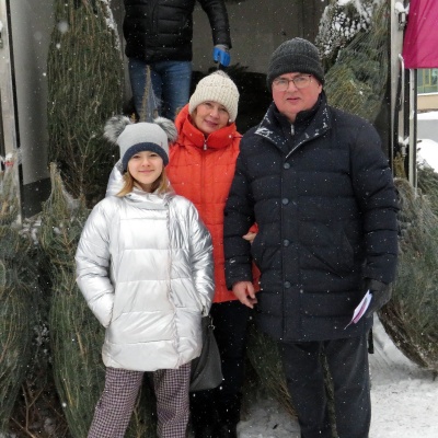 Świąteczna choinka w prezencie od Nowej Lewicy w Radomiu